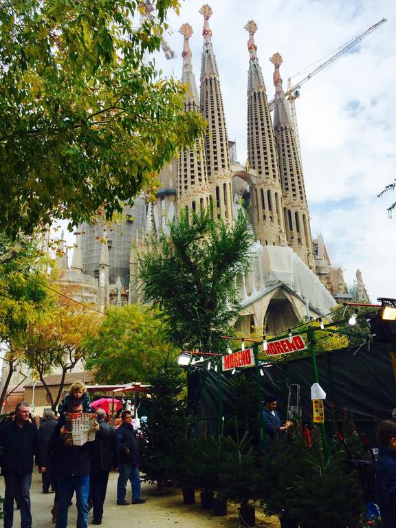Apartments Barcelona Sagrada Eksteriør billede
